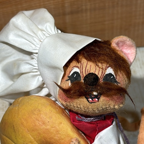 Vintage "Annalee"  French  Pastry Croissant Chef  Mouse 1991 - Picture 3 of 10